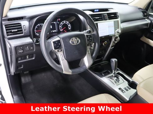 Used 2020 Toyota 4Runner SR5 Premium image 13