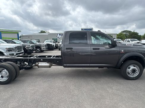 New 2026 RAM 5500 Tradesman w/ Chrome Appearance Group image 4