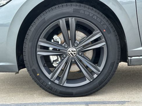 Used 2022 Volkswagen Jetta SE image 24