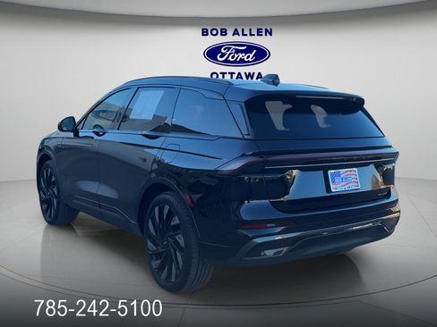 Used 2024 Lincoln Nautilus Reserve w/ Equipment Group 203A image 3