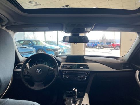 Used 2017 BMW 320i xDrive Sedan image 21