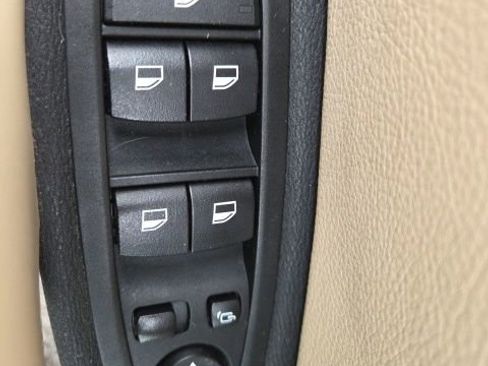 Used 2017 BMW X1 sDrive28i image 26