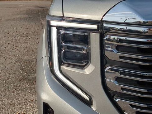 Used 2024 GMC Sierra 1500 Denali w/ Denali Reserve Package image 9