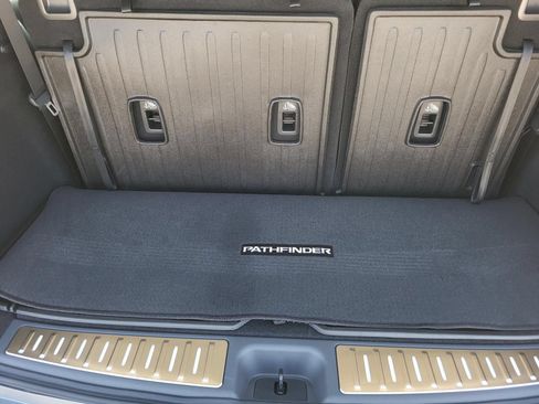 New 2026 Nissan Pathfinder Platinum FWD image 13