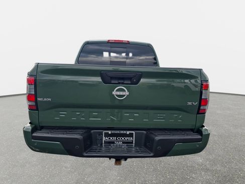 Used 2024 Nissan Frontier SV w/ SV Convenience Package RWD image 12