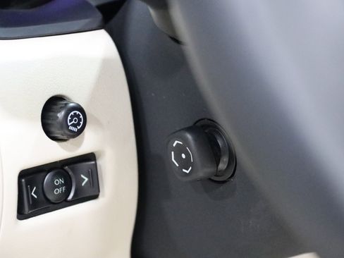 Used 2015 Lexus IS 250C image 58