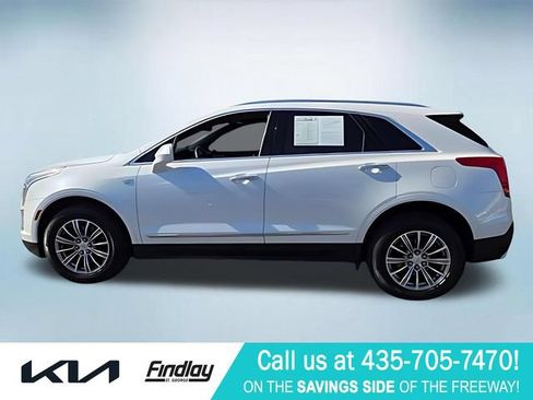 Used 2017 Cadillac XT5 Luxury w/ Driver Awareness Package FWD image 7