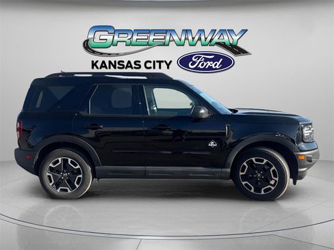 Used 2024 Ford Bronco Sport Outer Banks w/ Tech Package image 9