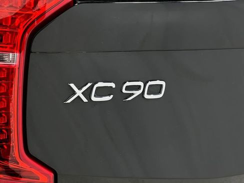 Used 2018 Volvo XC90 T8 Momentum w/ Convenience Package image 43