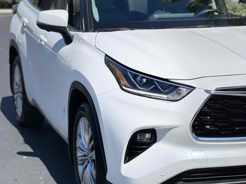 Used 2023 Toyota Highlander Platinum image 61