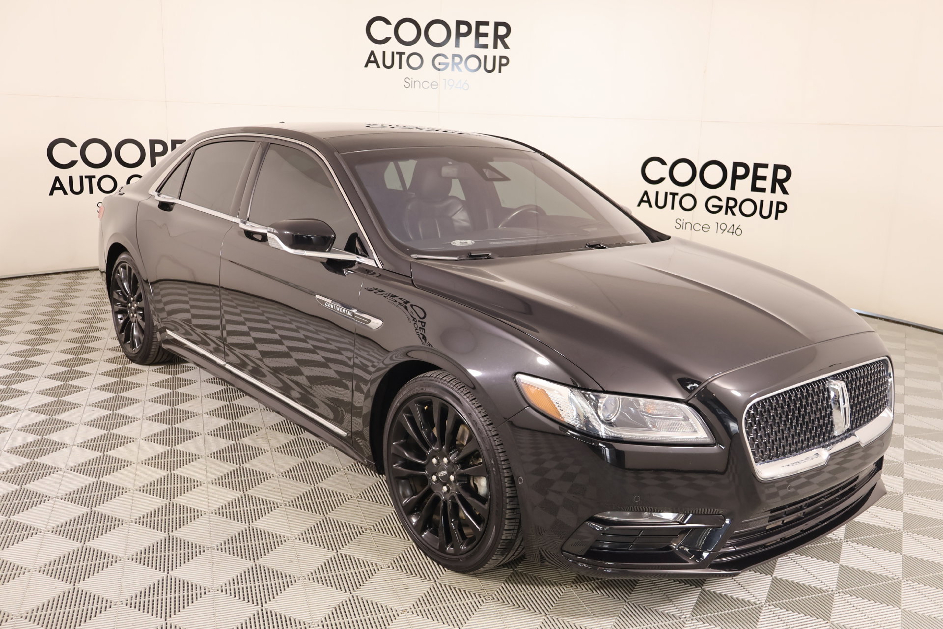Used 2020 Lincoln Continental Reserve FWD image 1