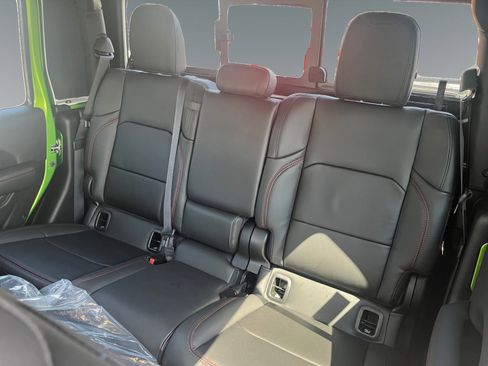 New 2026 Jeep Gladiator Rubicon AWD/4WD image 13