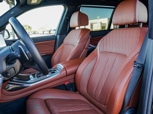 Certified 2025 BMW X7 M60i image 18