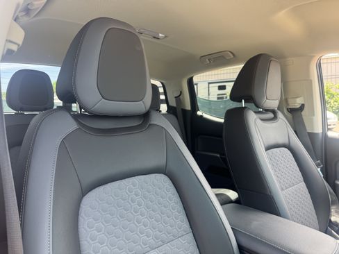 Used 2019 Chevrolet Colorado Z71 AWD/4WD image 28