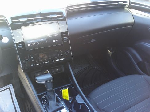 Used 2022 Hyundai Santa Cruz SEL Premium image 25