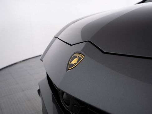 Used 2020 Lamborghini Urus AWD/4WD image 12