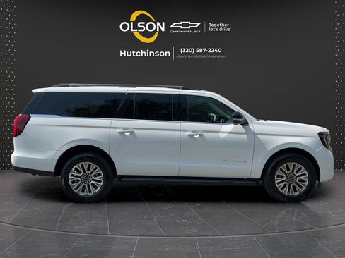 Used 2026 Ford Expedition Max Platinum AWD/4WD image 12