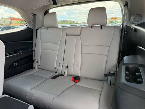 Used 2017 Honda Pilot Touring image 21