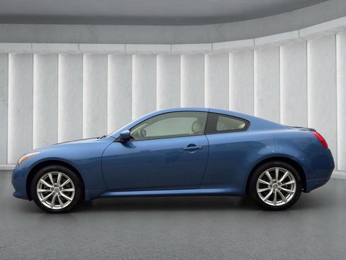 Used 2012 INFINITI G37 x Coupe w/ Premium Pkg image 2