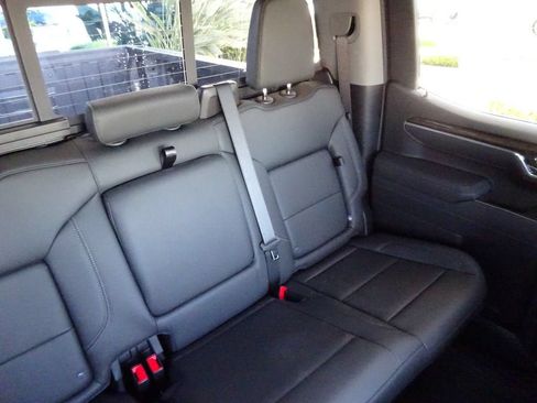 New 2026 Chevrolet Silverado 1500 LT Trail Boss w/ Convenience Package II AWD/4WD image 17