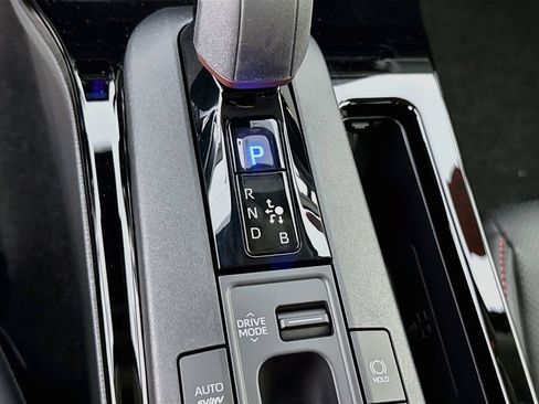 Used 2026 Toyota Prius Plug-In Hybrid FWD image 22