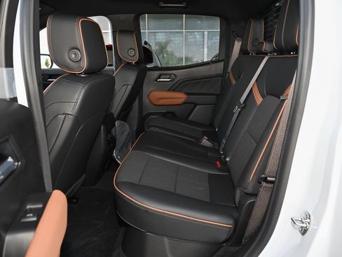 New 2026 GMC Canyon AT4 w/ Nightfall Edition AWD/4WD image 34
