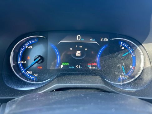 Used 2025 Toyota RAV4 LE image 22