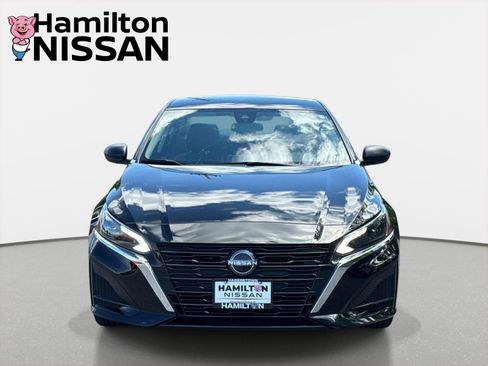 Used 2024 Nissan Altima 2.5 SV AWD/4WD image 6