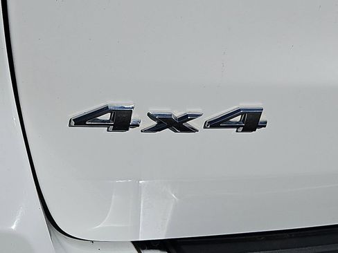 Used 2019 Jeep Grand Cherokee Limited AWD/4WD image 15