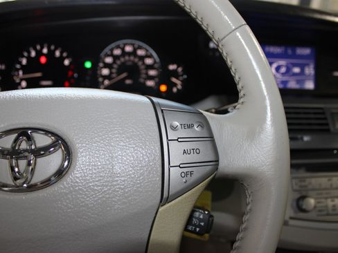 Used 2008 Toyota Avalon XLS FWD image 17