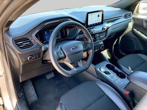 Used 2025 Ford Escape ST-Line AWD/4WD image 17