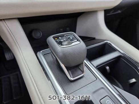Used 2024 Nissan Pathfinder SV FWD image 24