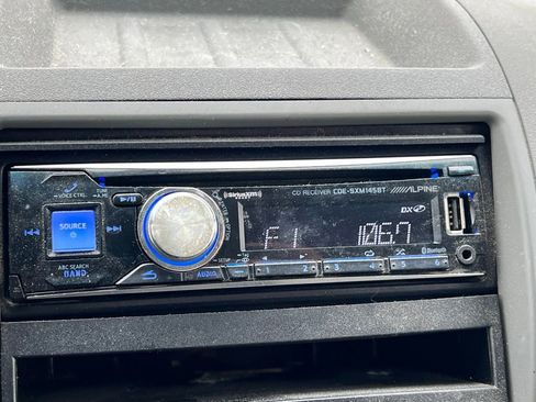 Used 2011 Nissan Frontier S image 11