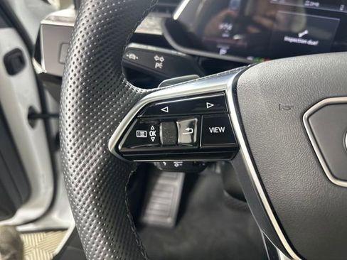 Used 2022 Audi e-tron S Prestige w/ Prestige Package image 15