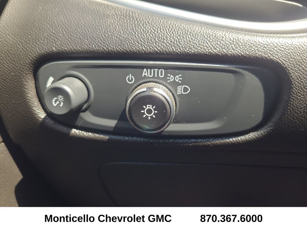 Used 2024 Chevrolet Malibu LS FWD image 17