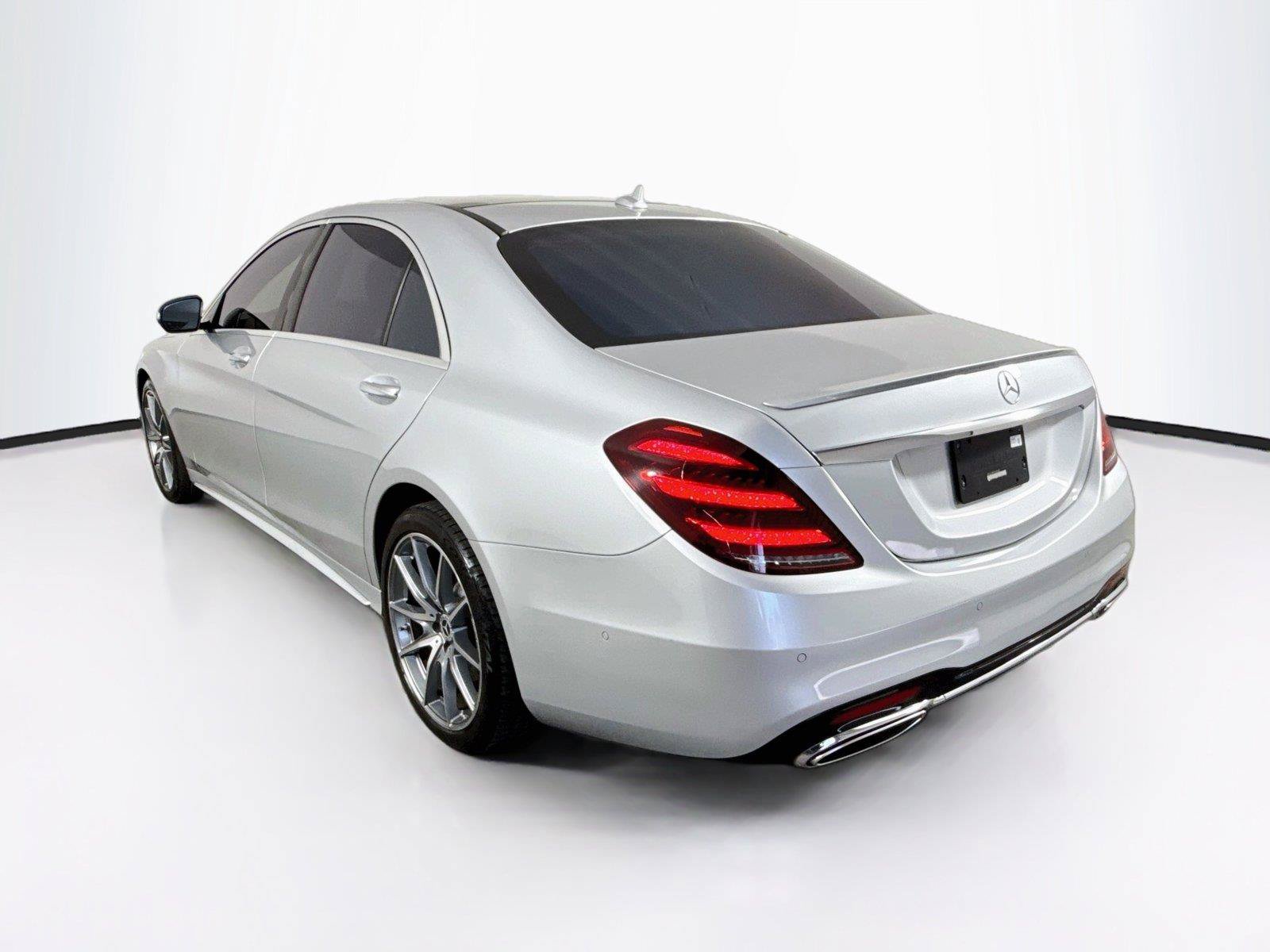 Used 2019 Mercedes-Benz S 450 Sedan image 3