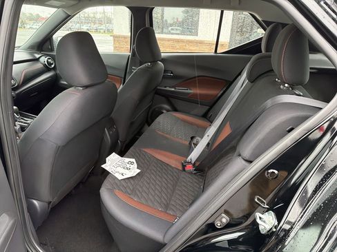 Used 2022 Nissan Kicks SR image 5