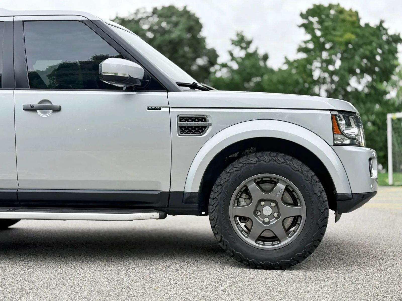 Used 2016 Land Rover LR4 HSE AWD/4WD image 22