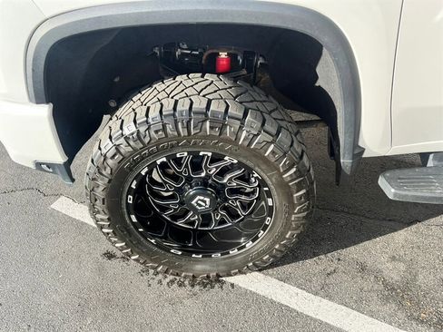 Used 2020 Chevrolet Silverado 3500 High Country w/ Z71 Off-Road Package image 18