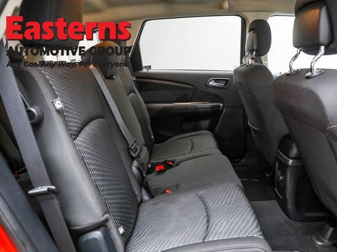 Used 2017 Dodge Journey SE w/ Flexible Seating Group image 23