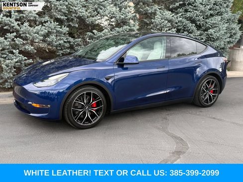 Used 2023 Tesla Model Y Performance AWD/4WD image 1