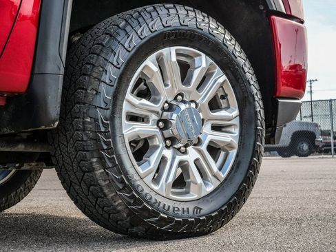 Used 2021 GMC Sierra 2500 Denali w/ Denali Ultimate Package AWD/4WD image 9