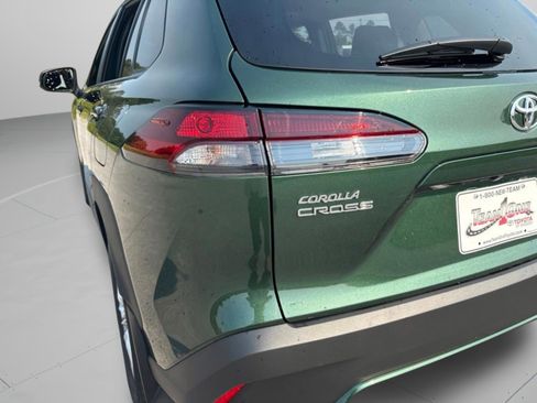 Certified 2026 Toyota Corolla Cross LE FWD image 38