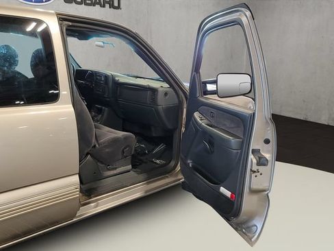 Used 2000 Chevrolet Silverado 2500 LS RWD image 38