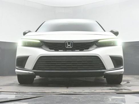 Used 2023 Honda Civic Sport image 28
