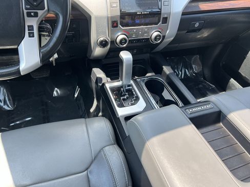 Used 2018 Toyota Tundra Limited w/ Limited Premium Package AWD/4WD image 23
