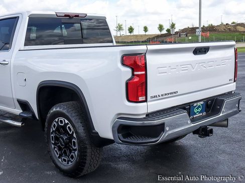 Certified 2024 Chevrolet Silverado 2500 LTZ w/ LTZ Convenience Package AWD/4WD image 11