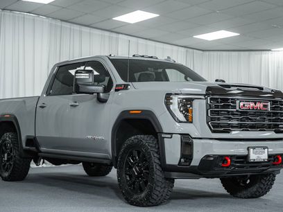 Used 2025 GMC Sierra 2500 AT4 w/ AT4 Premium Plus Package