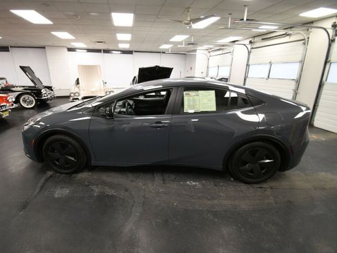 Certified 2024 Toyota Prius LE image 4