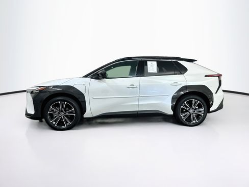 Used 2024 Toyota bZ4X AWD w/ Weather Package image 4